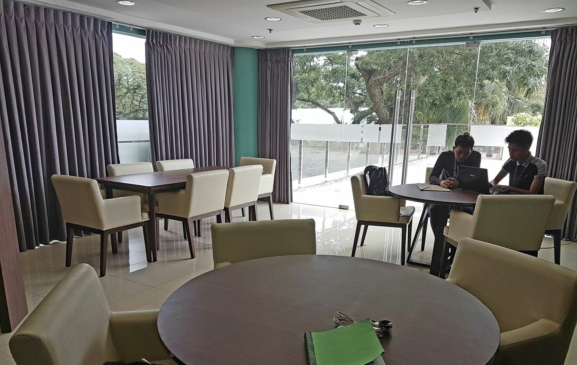 Padgett Place Prime Suites Cebu Eksteriør bilde