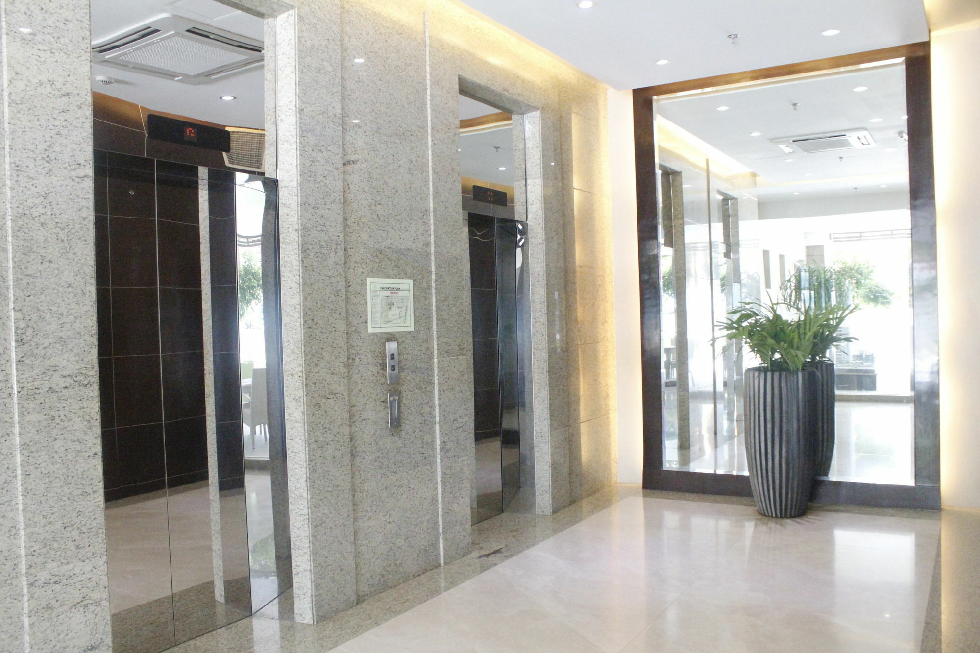 Padgett Place Prime Suites Cebu Eksteriør bilde